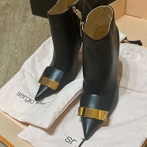 BRAND NEW.
AUTHENTIC. 
Sergio Rossi, Black and Gold, LEATHER Ankle Boots.